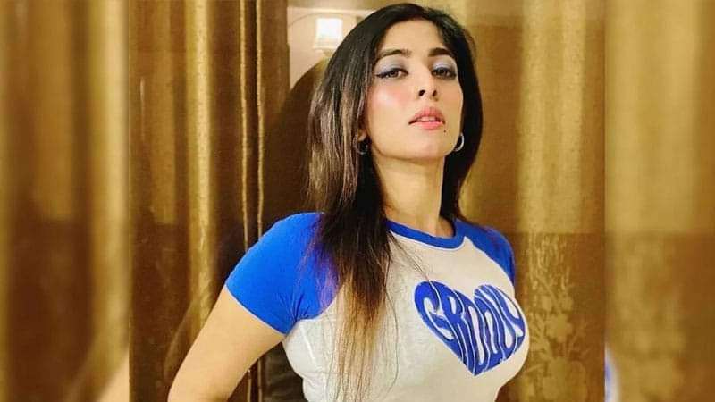 ধানমন্ডির বাসা থেকে মডেল তাসনিয়ার লাশ উদ্ধার