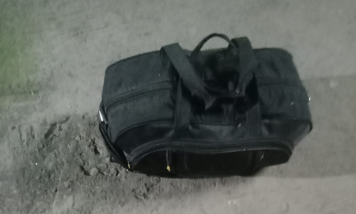 সোনারগাঁওয়ে ফিলিং স্টেশনে ফেলে যাওয়া রহস্যজনক ব্যাগে মিলেনি বিস্ফোরক, তদন্তে পুলিশ